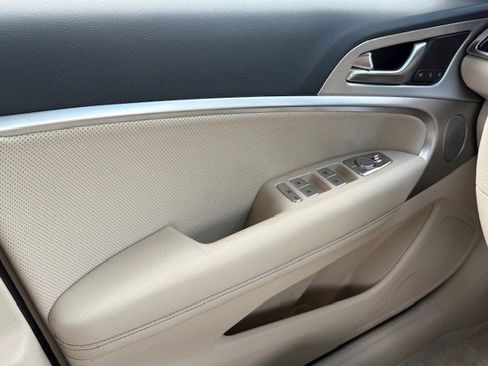 New 2026 Genesis G70 2.5T Prestige image 32