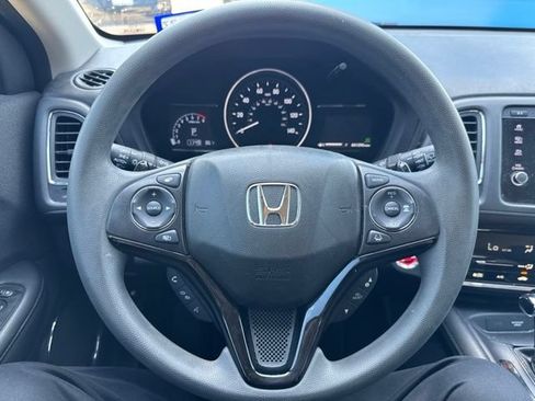 Used 2019 Honda HR-V EX image 10