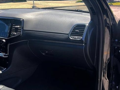 Used 2019 Jeep Grand Cherokee Limited w/ Luxury Group II RWD image 16