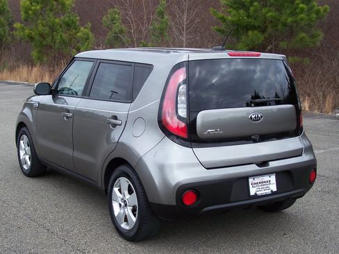 Used 2019 Kia Soul image 2