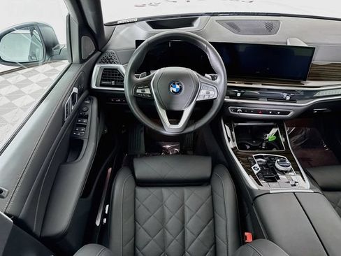 Used 2025 BMW X5 xDrive50e w/ Executive Package AWD/4WD image 24