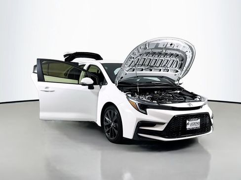 Used 2024 Toyota Corolla SE image 19
