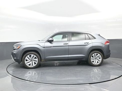 Used 2022 Volkswagen Atlas Cross Sport SE image 4