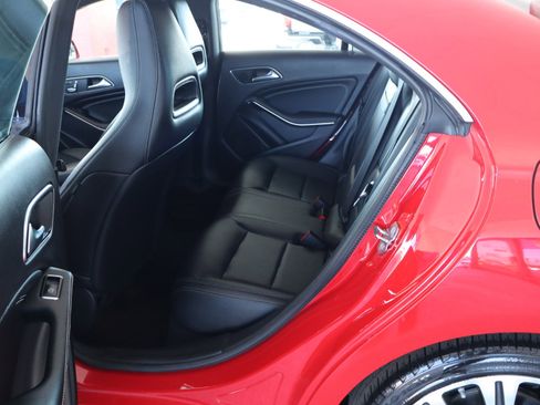 Used 2019 Mercedes-Benz CLA 250 image 27