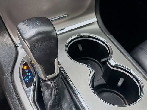 Used 2020 Jeep Grand Cherokee Limited AWD/4WD image 19