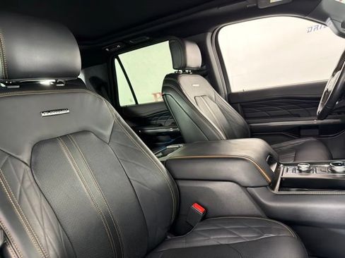Used 2023 Ford Expedition Platinum AWD/4WD image 16