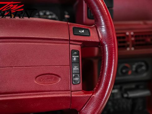 Used 1992 Ford Mustang GT RWD image 38