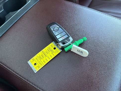 Used 2024 Ford Expedition Limited image 64