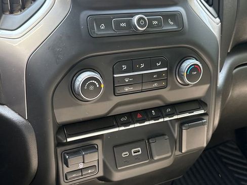Used 2022 Chevrolet Silverado 2500 Custom w/ Custom Convenience Package AWD/4WD image 23