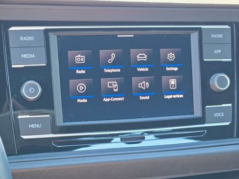 Certified 2024 Volkswagen Jetta Sport image 18