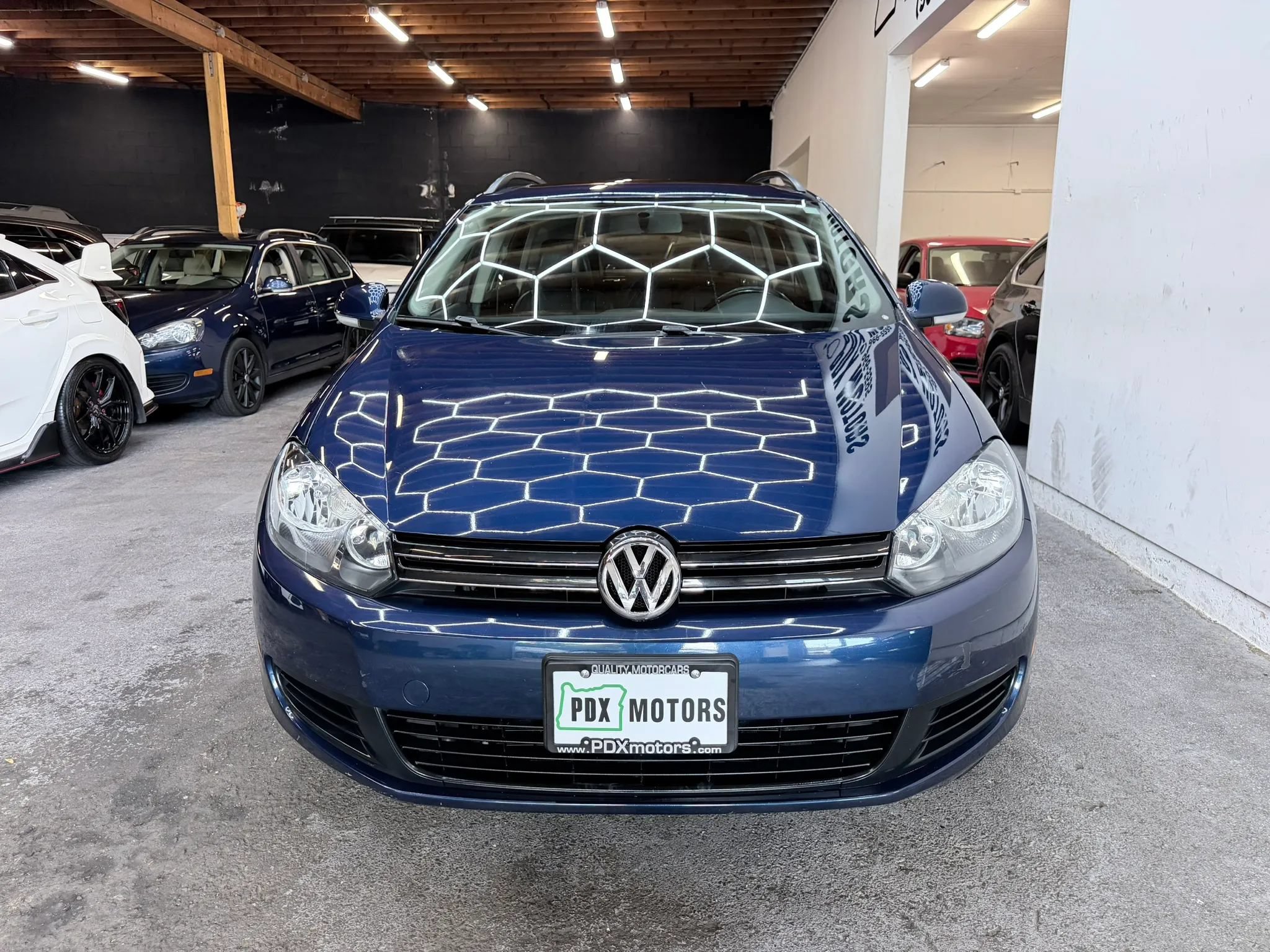 Used 2011 Volkswagen Jetta TDI FWD image 3