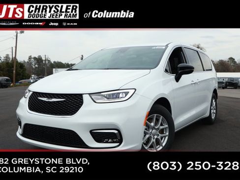 New 2026 Chrysler Pacifica Select image 1