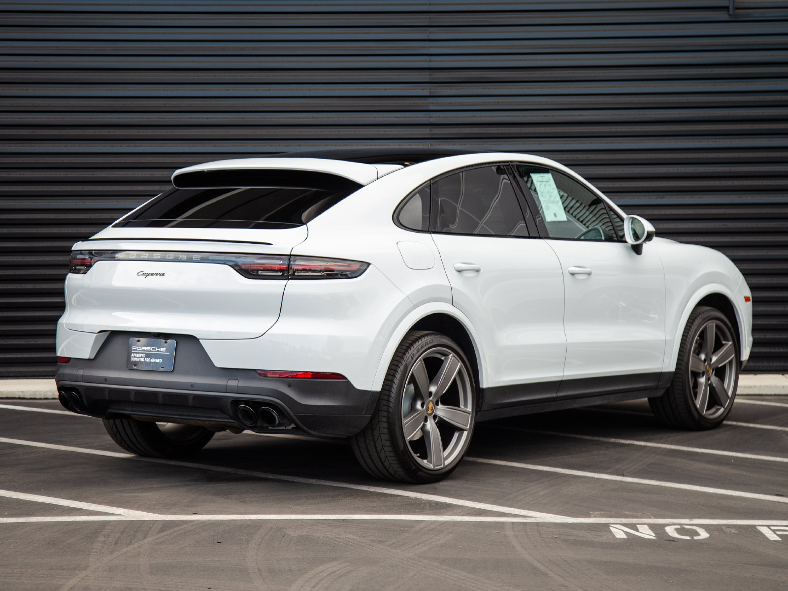 Certified 2023 Porsche Cayenne Platinum Edition AWD/4WD image 7