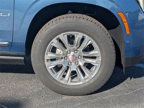 New 2026 GMC Yukon Denali w/ Sun & Power Step Package image 11