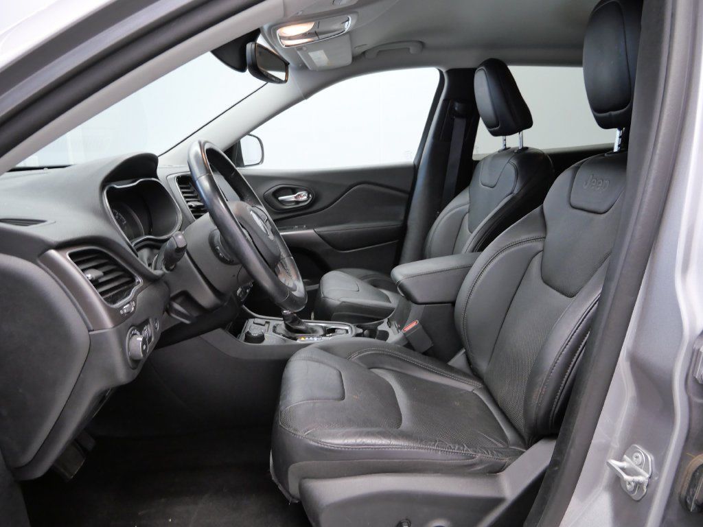 Certified 2020 Jeep Cherokee Limited AWD/4WD image 10