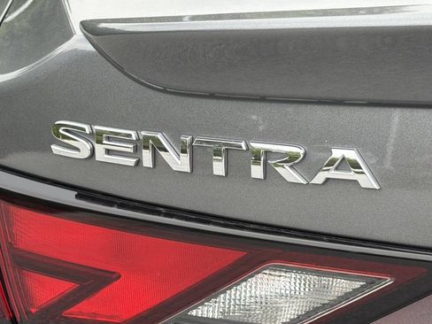 Used 2023 Nissan Sentra SR w/ SR Premium Package FWD image 23