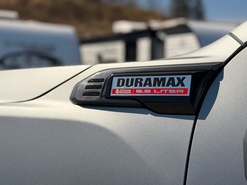 Used 2024 GMC Sierra 2500 AT4 w/ AT4 Premium Plus Package image 9