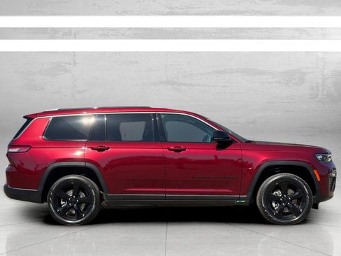New 2026 Jeep Grand Cherokee L Limited w/ Limited Altitude Package AWD/4WD image 4