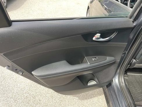 Used 2023 Kia Forte GT-Line w/ GT-Line Premium Package FWD image 18