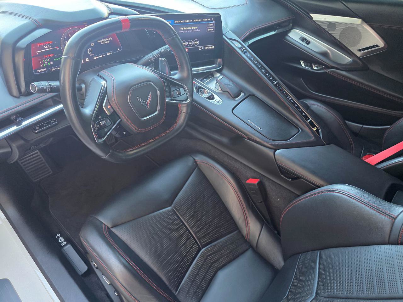 Used 2020 Chevrolet Corvette Stingray Premium Cpe w/ 3LT Preferred Equipment Group RWD image 17
