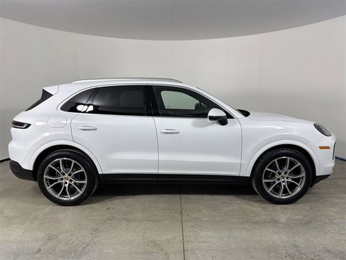 New 2026 Porsche Cayenne image 8