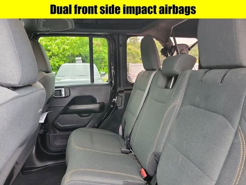 Used 2024 Jeep Wrangler Unlimited Sahara AWD/4WD image 25