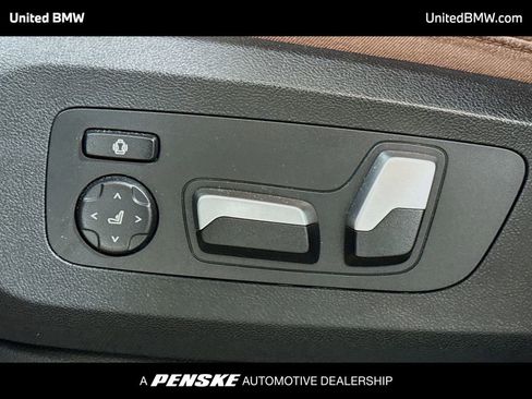 Used 2021 BMW X5 xDrive45e w/ Premium Package image 4