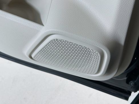 Certified 2025 Mercedes-Benz EQB 250+ image 26