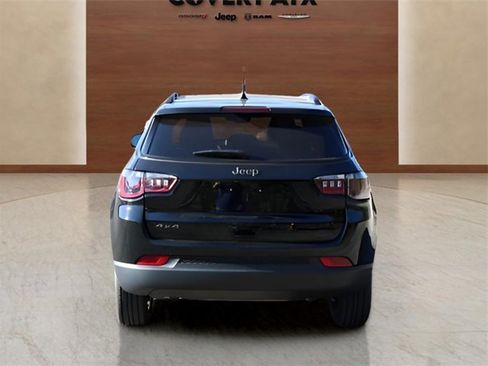 New 2026 Jeep Compass Latitude image 4