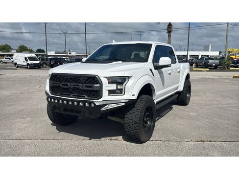 Used 2019 Ford F150 Raptor w/ Equipment Group 802A Luxury AWD/4WD image 2