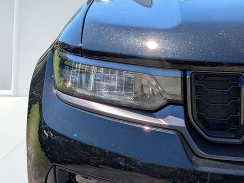 New 2026 Jeep Grand Cherokee Limited RWD image 9