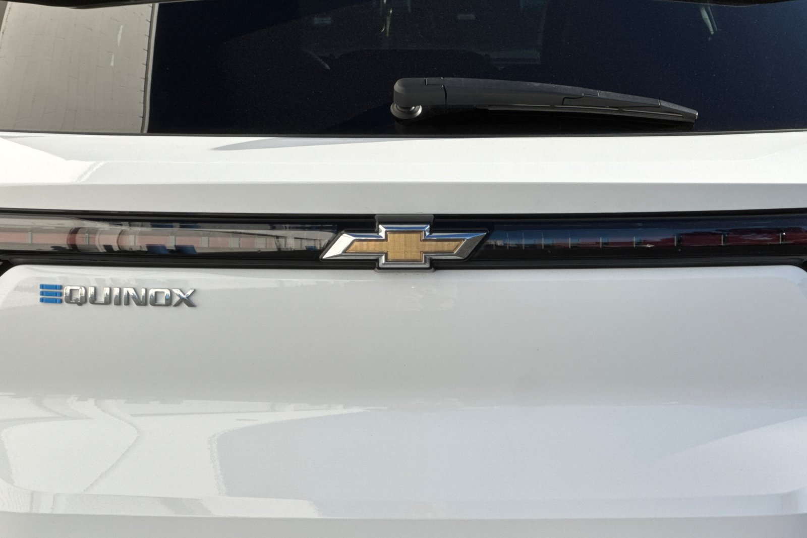 Used 2024 Chevrolet Equinox EV LT FWD image 46