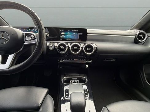 Used 2020 Mercedes-Benz CLA 250 image 12