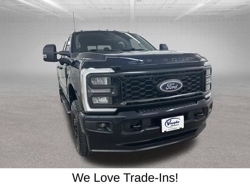 Used 2024 Ford F250 XL w/ STX Appearance Package AWD/4WD image 3