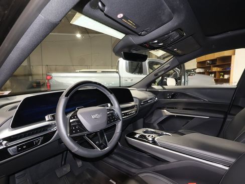 Certified 2024 Cadillac Lyriq Luxury w/ LPO, Floor Liner Package image 9