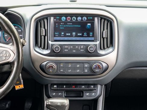 Used 2018 Chevrolet Colorado Z71 image 18