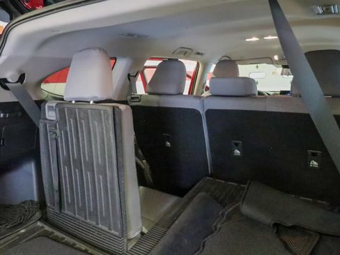 Used 2023 Toyota Highlander LE image 24