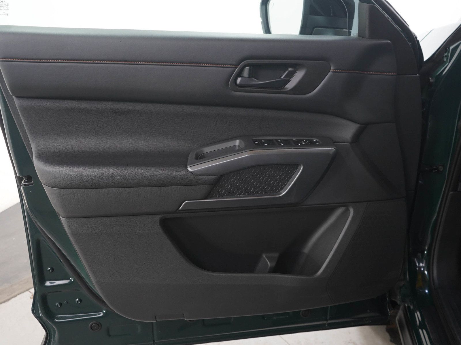 Used 2024 Nissan Pathfinder Rock Creek AWD/4WD image 20