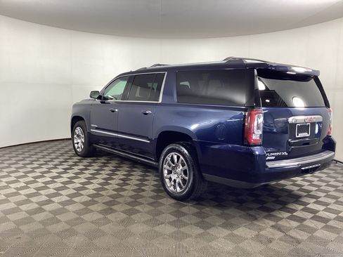Used 2018 GMC Yukon XL Denali AWD/4WD image 4