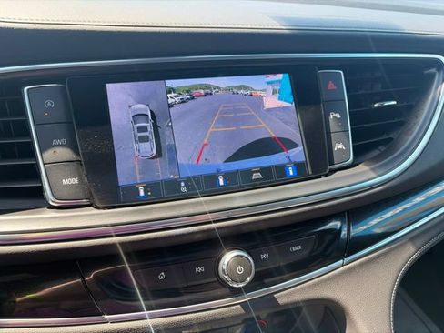 Used 2022 Buick Enclave Avenir w/ Avenir Technology Package AWD/4WD image 22