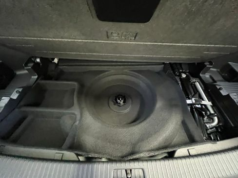 New 2026 Volkswagen Atlas SE image 28