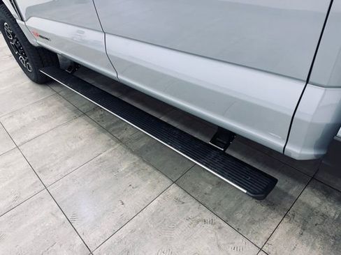 New 2026 Ford F250 Platinum image 28