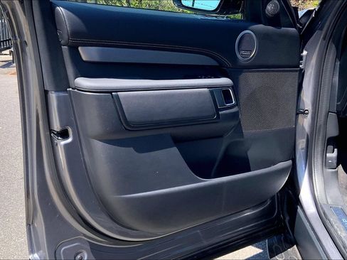 Certified 2025 Land Rover Discovery Dynamic SE AWD/4WD image 20