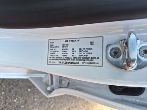 Used 2025 Tesla Model 3 Long Range RWD image 25