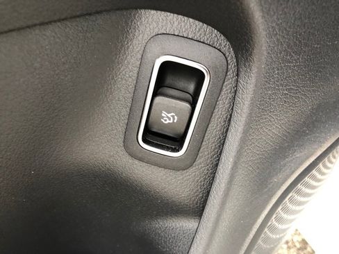 New 2025 Mercedes-Benz CLA 250 4MATIC image 13