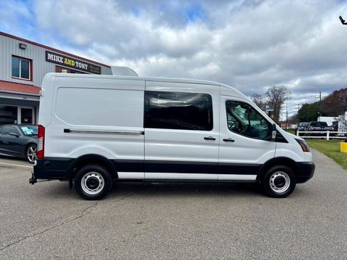 Used 2019 Ford Transit 250 148 Medium Roof image 4