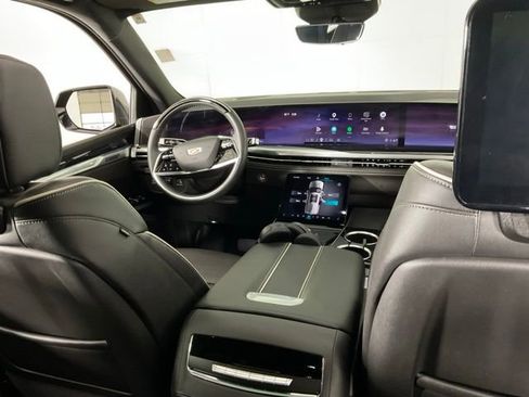 Used 2025 Cadillac Escalade Sport w/ Touring Package AWD/4WD image 14