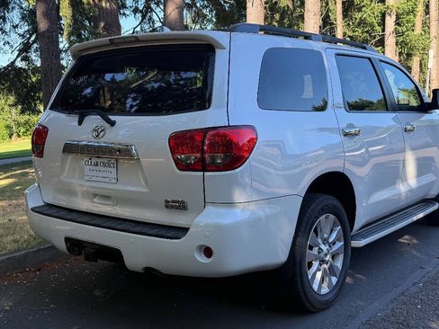 Used 2016 Toyota Sequoia Platinum AWD/4WD image 7