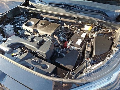 Used 2022 Toyota RAV4 XLE image 31