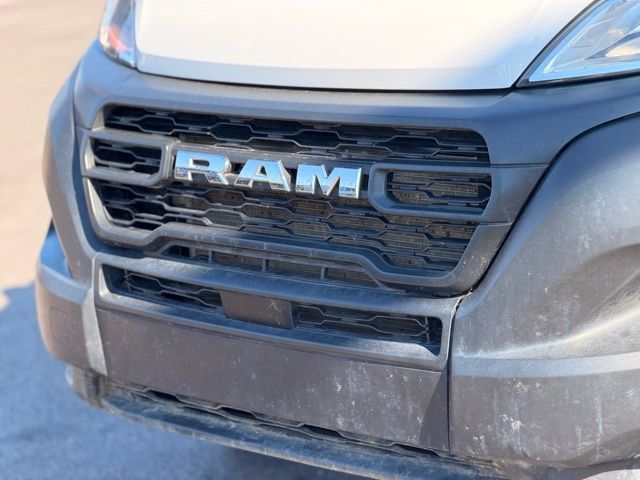Used 2024 RAM ProMaster 2500 w/ Convenience Group FWD image 7